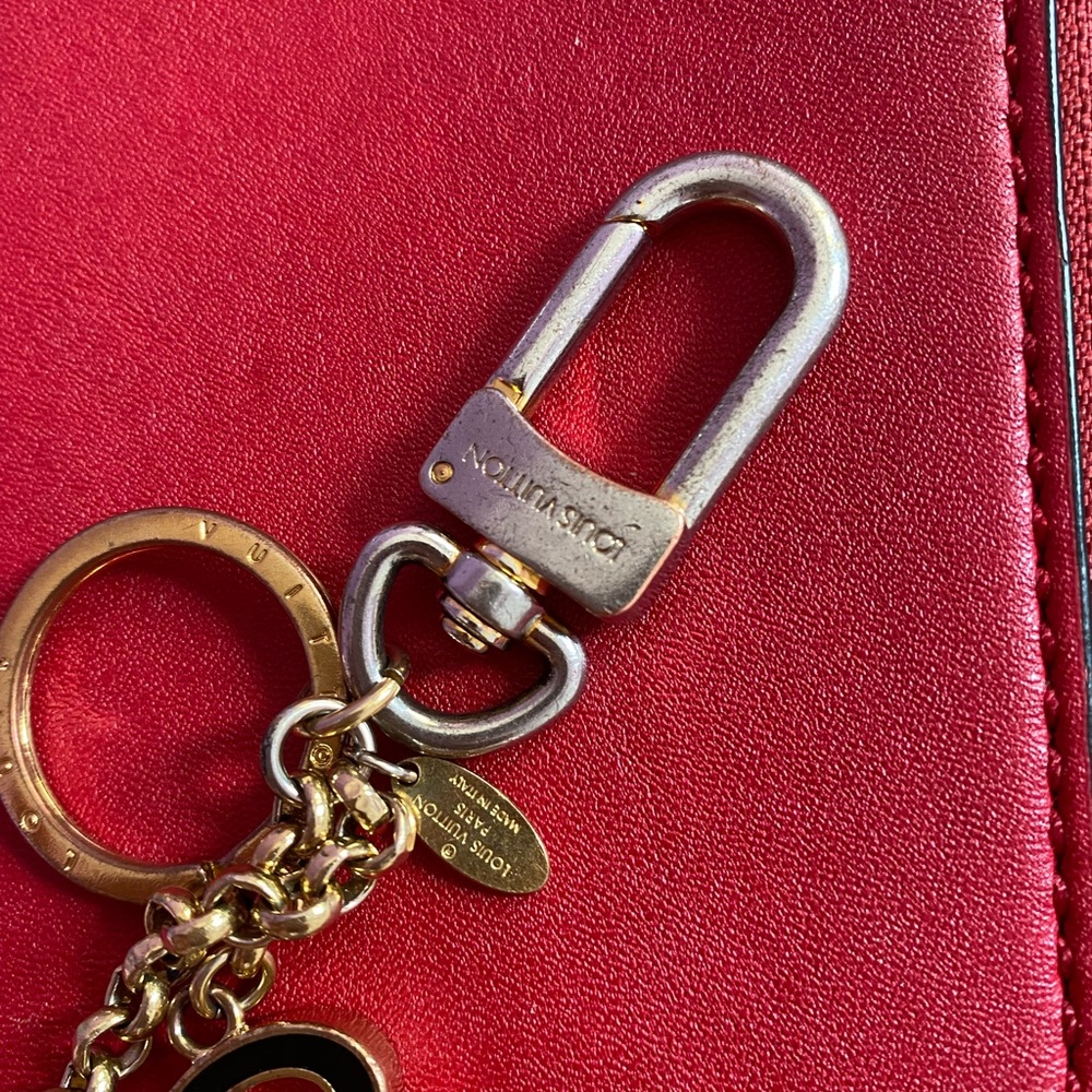 ❤️🖤 send offer❤️🖤LV key chain / bag charm - Picture 2 of 9